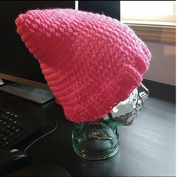 ALL OFFERS ACCEPTED: Donation to Planned Parenthood Action Fund / Pink PussyHat - Picture 3 of 16